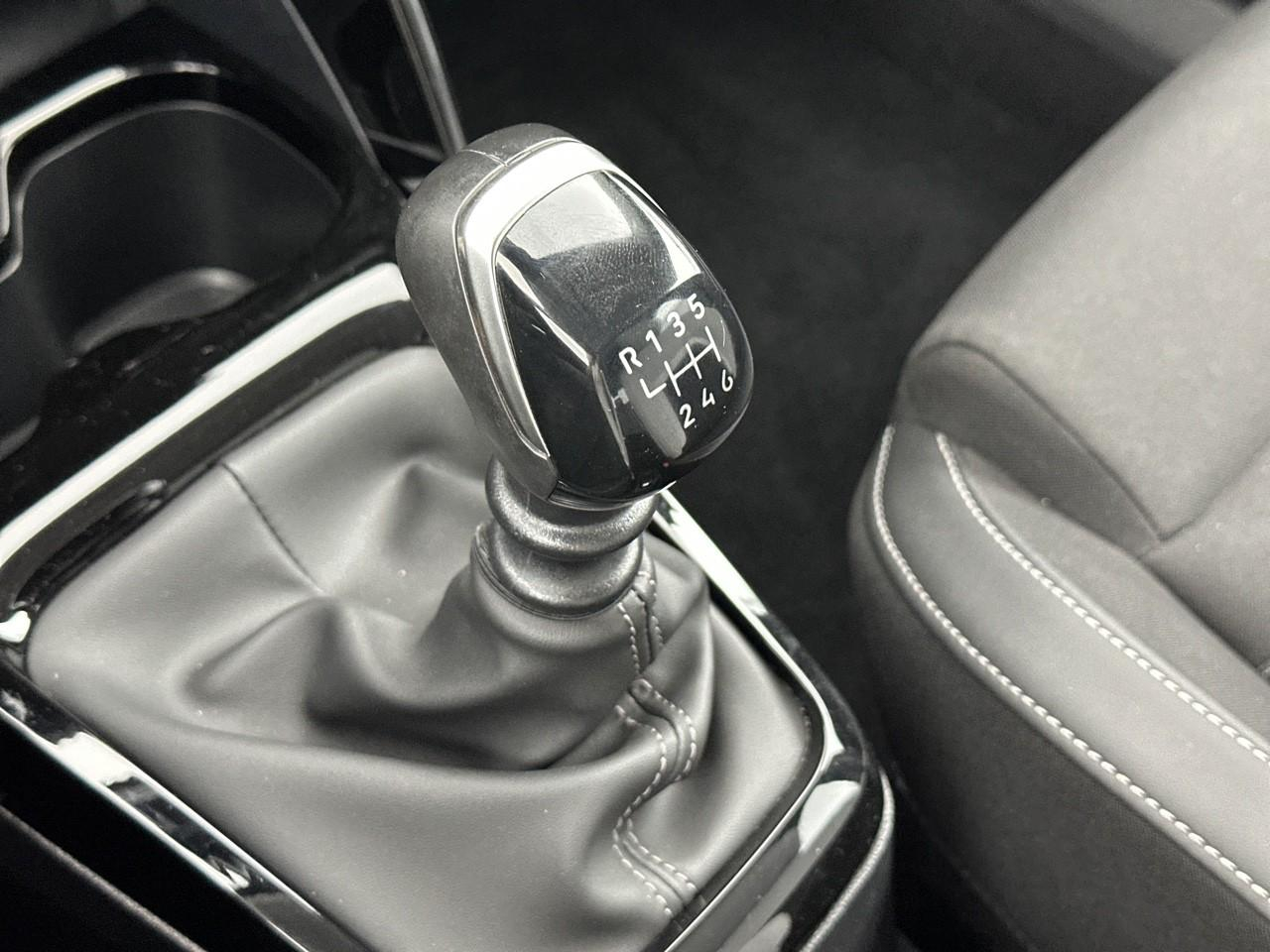 Citroën C3 turbo 100 ch bvm6 max — photo 27