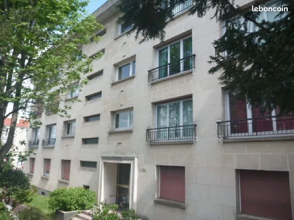 Studio 1 pièce 11 m²