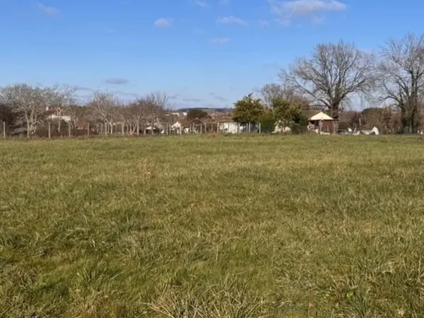 Terrain 1500 m²