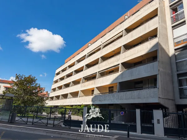 INVESTISSEURS - Studio de 26.15 m2 avec terrasse Résidence