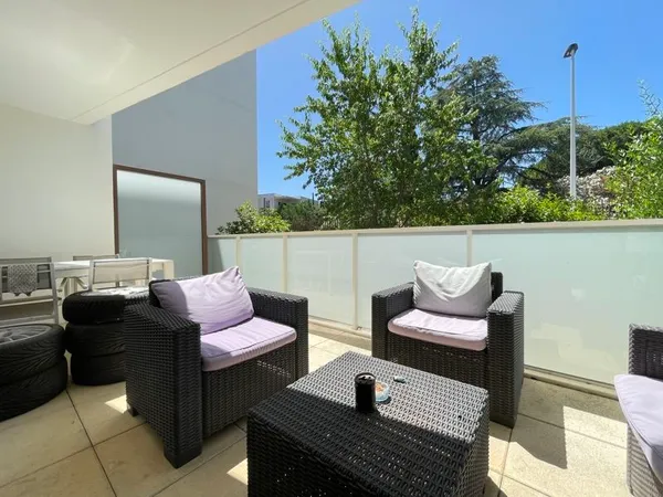 Studio 1 pièce 28 m²