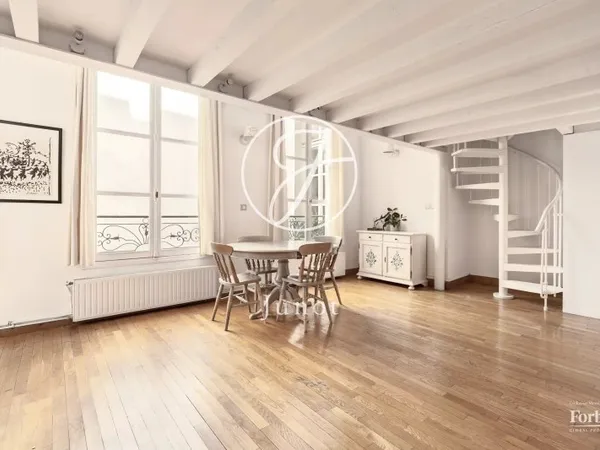 Paris 4e - QUINCAMPOIX - Appartement - 2 pièces - 34,49m² Carrez - 49,94m² au sol.