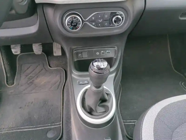 Renault Twingo iii sce 65 — photo 12
