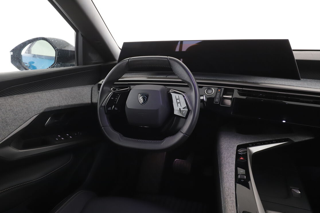 Peugeot 3008 1.2 Hybrid Allure e-DCS6 — photo 12