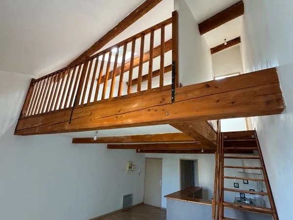 Location Appartement 60 m2 2éme Etage