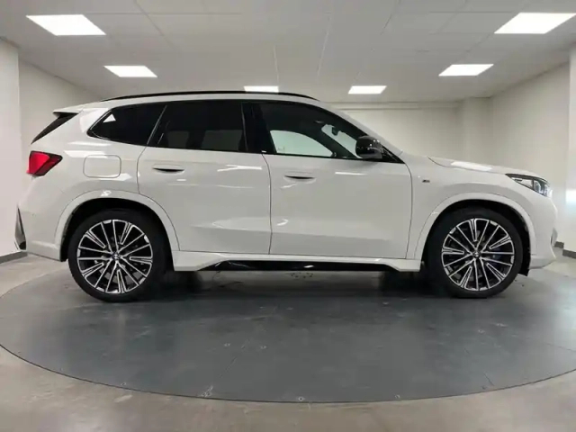Bmw X1 sdrive18d 150ch m sport — photo 3