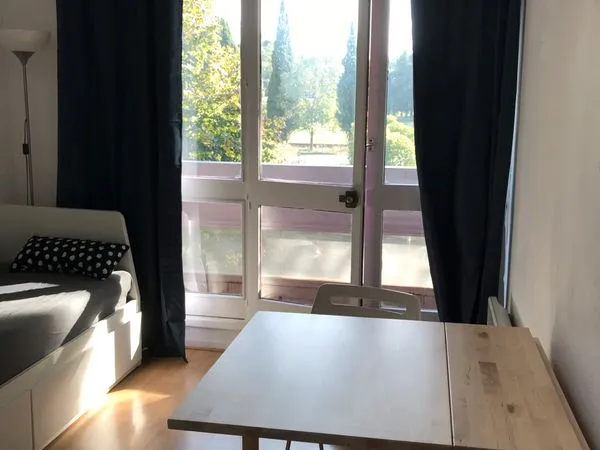 Aix en Provence Studio Meublé - Parking - Balcon