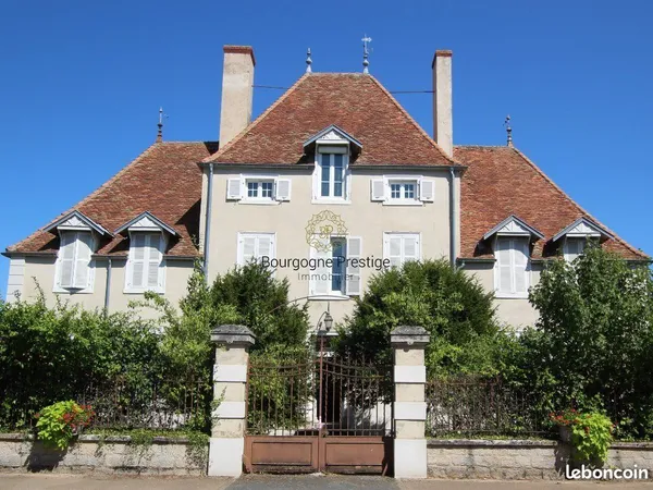 Propriété 10 pièces 304 m²