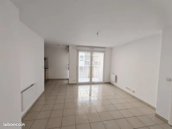 Appartement F2 de 44m2 lumineux avec balcon et parking