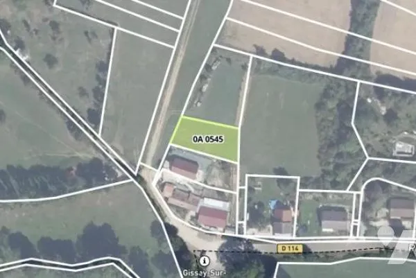 Terrain 740 m²