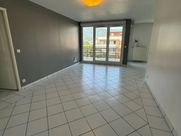 T3 68 m² + terrasse 12 m² + garage - DPE B - Échirolles
