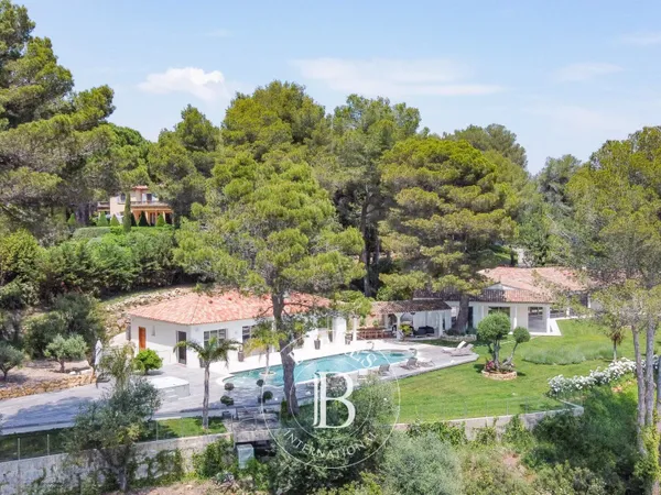 Propriété d'exception - Mougins - Vue mer panoramique - 5 chambres
