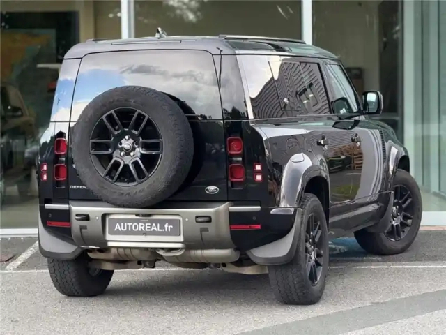 Land Rover Defender 110 d300 mhev bva8 x-dynamic — photo 32