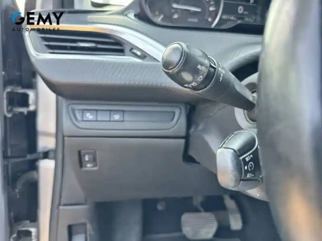 Peugeot 208 puretech 110ch s&amp;s eat6 — photo 18