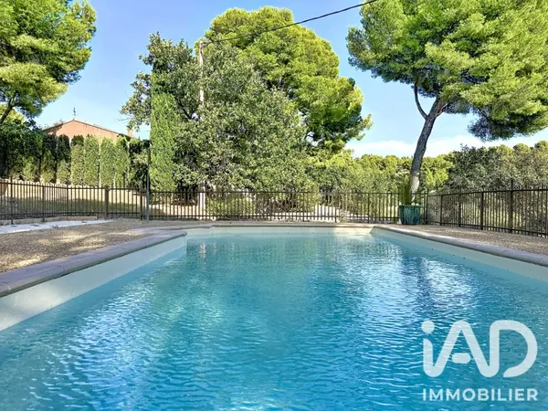 Maison 7 pièces 220 m²