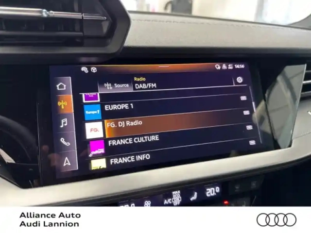 Audi A3 sportback 40 tfsi e 204ch s line s tronic 6 — photo 11