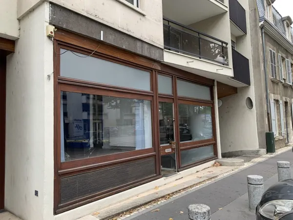 Local commercial 75 m²