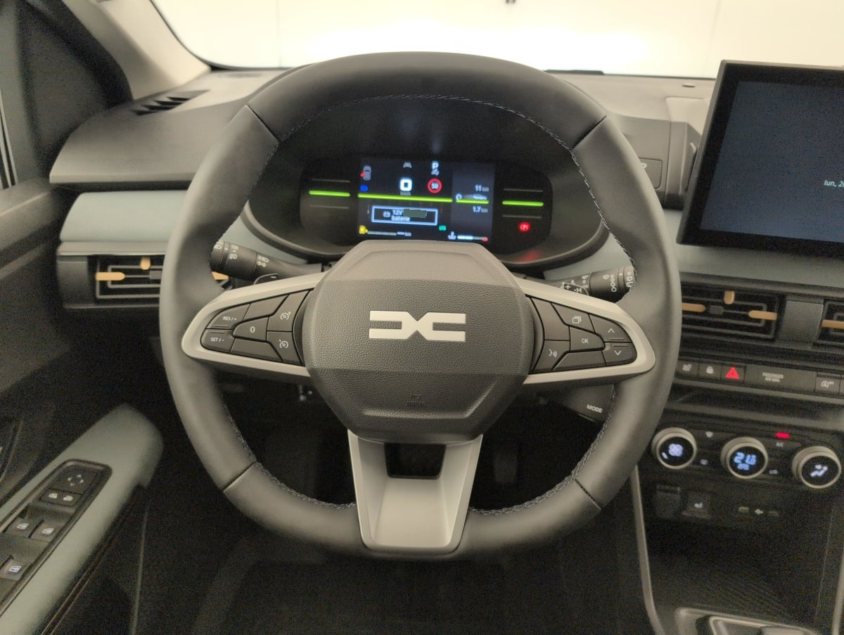 Dacia Sandero — photo 13