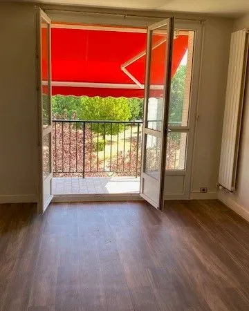 Appartement T3 de 77m2 avec Parking Privatif et une Cave à Chambray-Les-Tours 37170