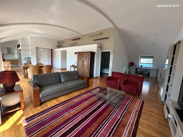 Location appartement 120 M2 centre 3 Pièces • Meublé • Grenoble