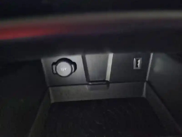 Ds Ds 7 ds7 crossback hybride e-tense 300 eat8 4x4 — photo 62