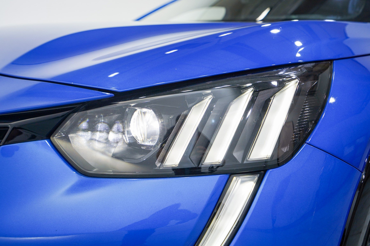 Peugeot 208 — photo 9