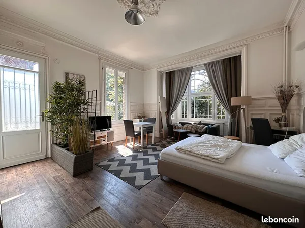 Studio 1 pièce 30 m²