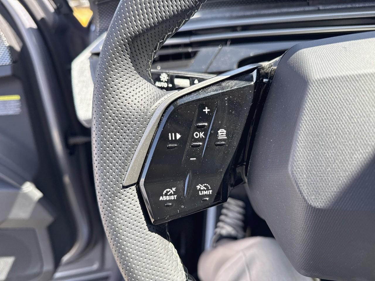 Peugeot 3008 hybrid 145 e-dcs6 gt — photo 19