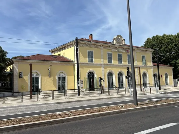 IMMEUBLE DE RAPPORT EN R+2 13400 AUBAGNE
