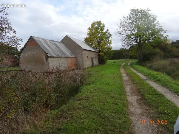 Ancienne ferme à BOUZY LA FORET