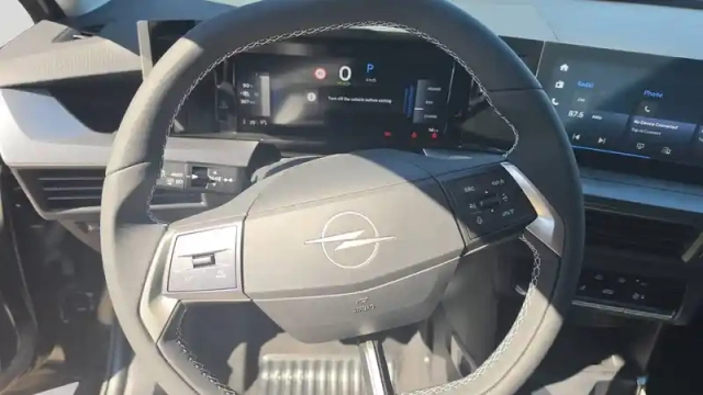 Opel Frontera electric 113 ch autonomie étendue &amp; batterie 52 kwh — photo 13