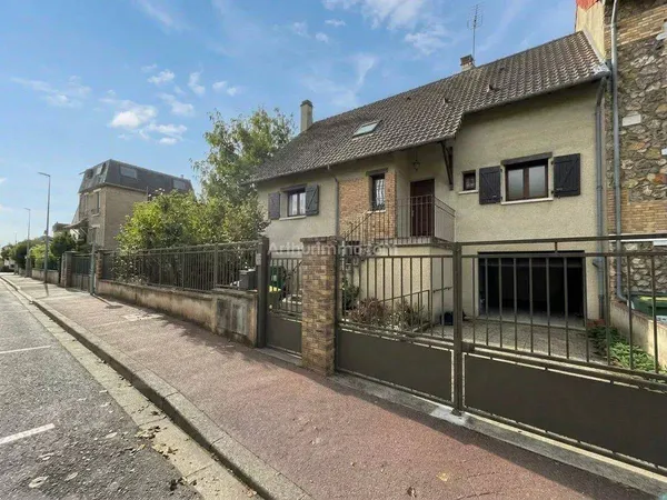 Maison 5 pièces 160 m²