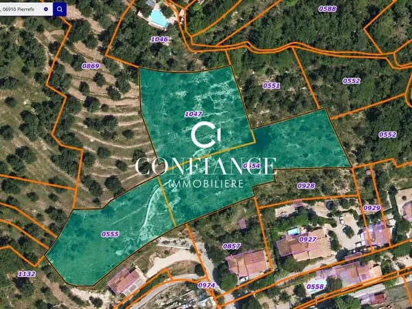 06910 PIERREFEU TERRAINS CONSTRUCTIBLES 6400 M² POUR LOTISSEMEN