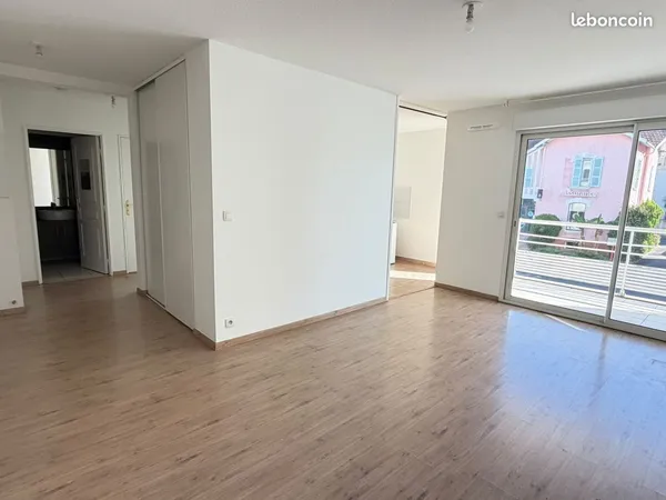 Grand T2 de 53m2 - 2eme étage sur 6 - disponible au 20/10/2026