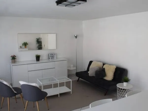 Appartement 4 pièces 15 m²
