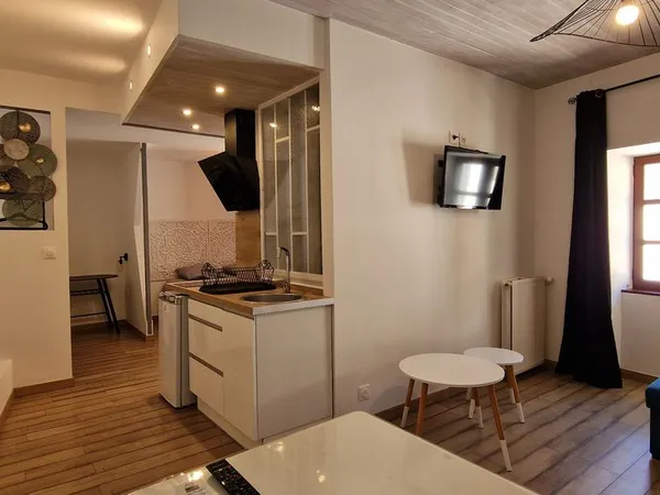 Grand studio / T1 bis meublé 30 m² tout compris - Saint-Montan - À 20 min du Tricastin