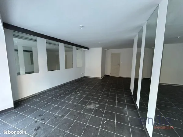 Local commercial 53 m² BEAUCOURT