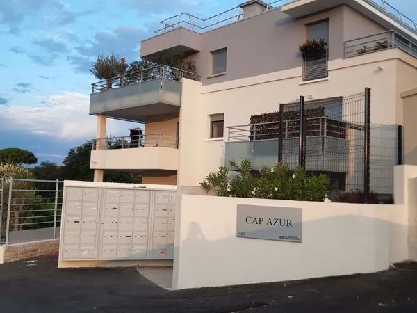 Stationnement Location Saint-Laurent-du-Var   90€