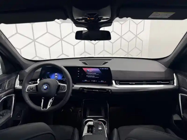 Bmw X1 xdrive 30e 326ch dkg7 — photo 8
