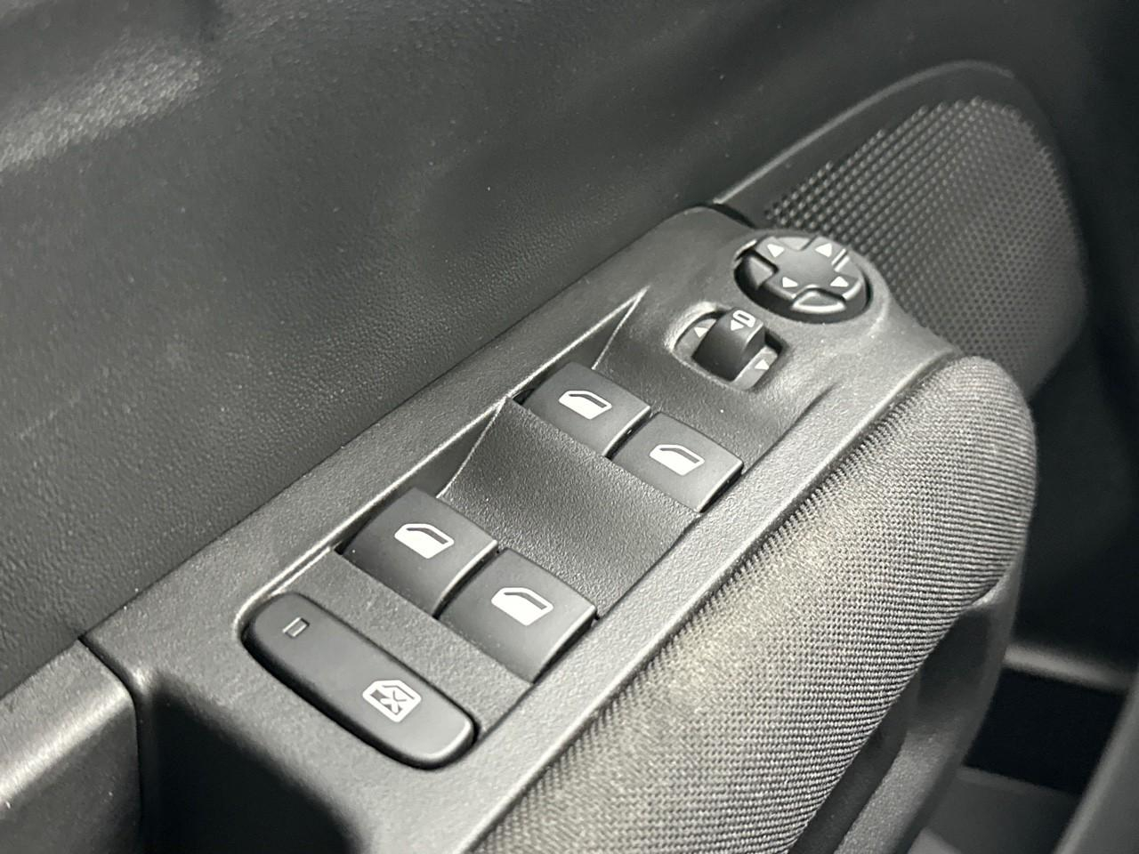 Citroën C3 Aircross puretech 130 s&s eat6 rip curl — photo 15