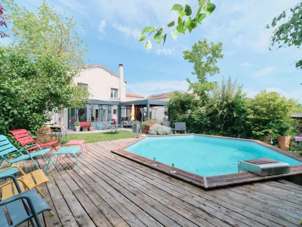 Maison 6 pièces 180 m²