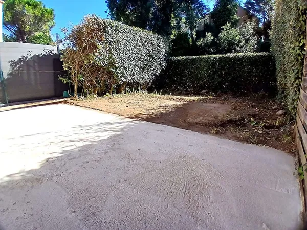 Maison familiale 4 pièces avec jardin, mitoyenne d'un côté