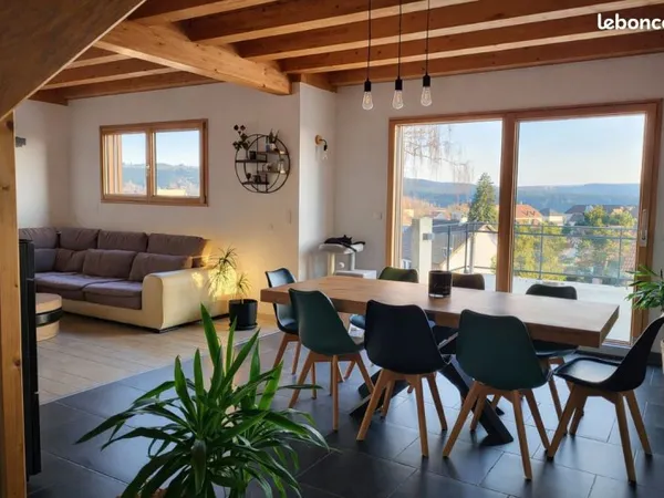Maison récente 2011 - 870 m² terrain aménagé - 10 min Suisse