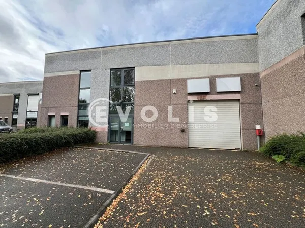 Locaux d'activité - A LOUER - 359 m² non divisibles