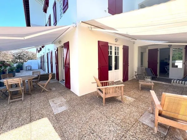 Appartement 4 pièces 156 m²