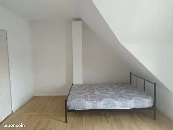 Grande chambre 20 m² meublée - Meaux, proche gare