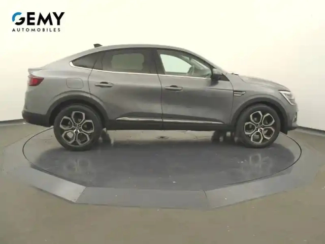 Renault Arkana mild hybrid 140 edc fap - 22 — photo 34
