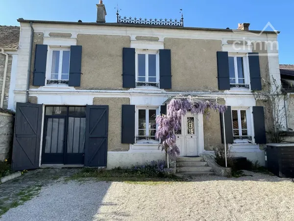 Charme et grands espaces pour cette maison du XIX ème rénovée avec goût