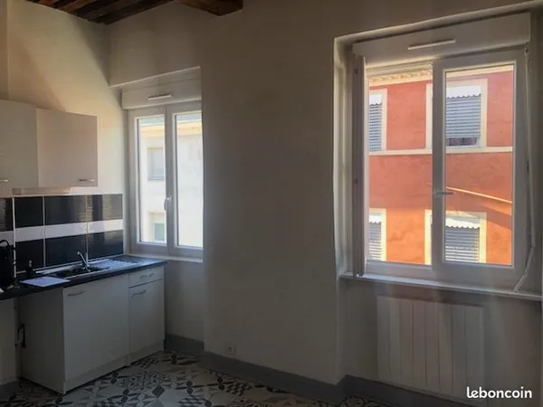 Studio 1 pièce 17 m²