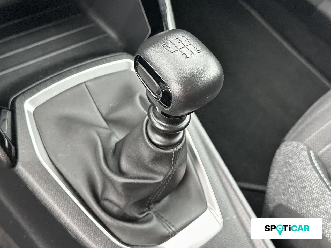 Peugeot 2008 1.2 puretech 100ch s&s style — photo 14